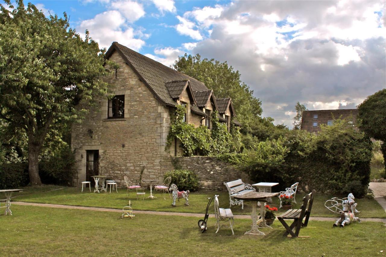 Fosse Farmhouse Holiday Cottages Chippenham (Wiltshire) Exterior foto