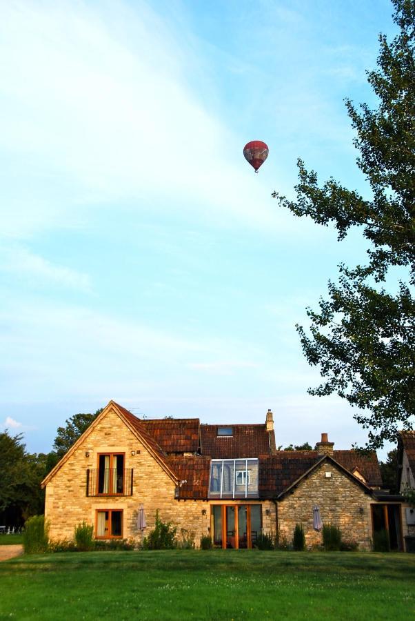 Fosse Farmhouse Holiday Cottages Chippenham (Wiltshire) Exterior foto